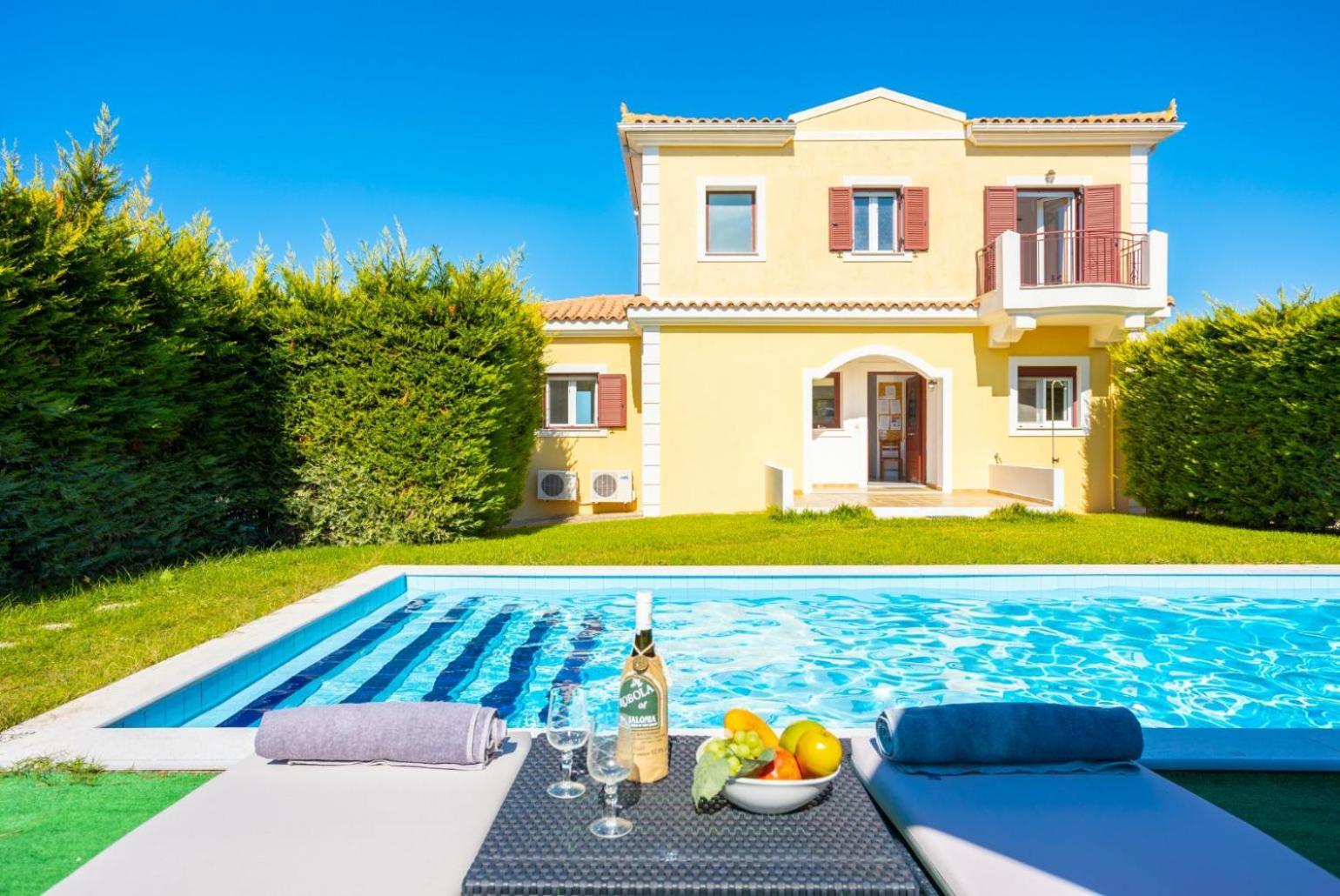 Villa Europe Thia Fokata 外观 照片